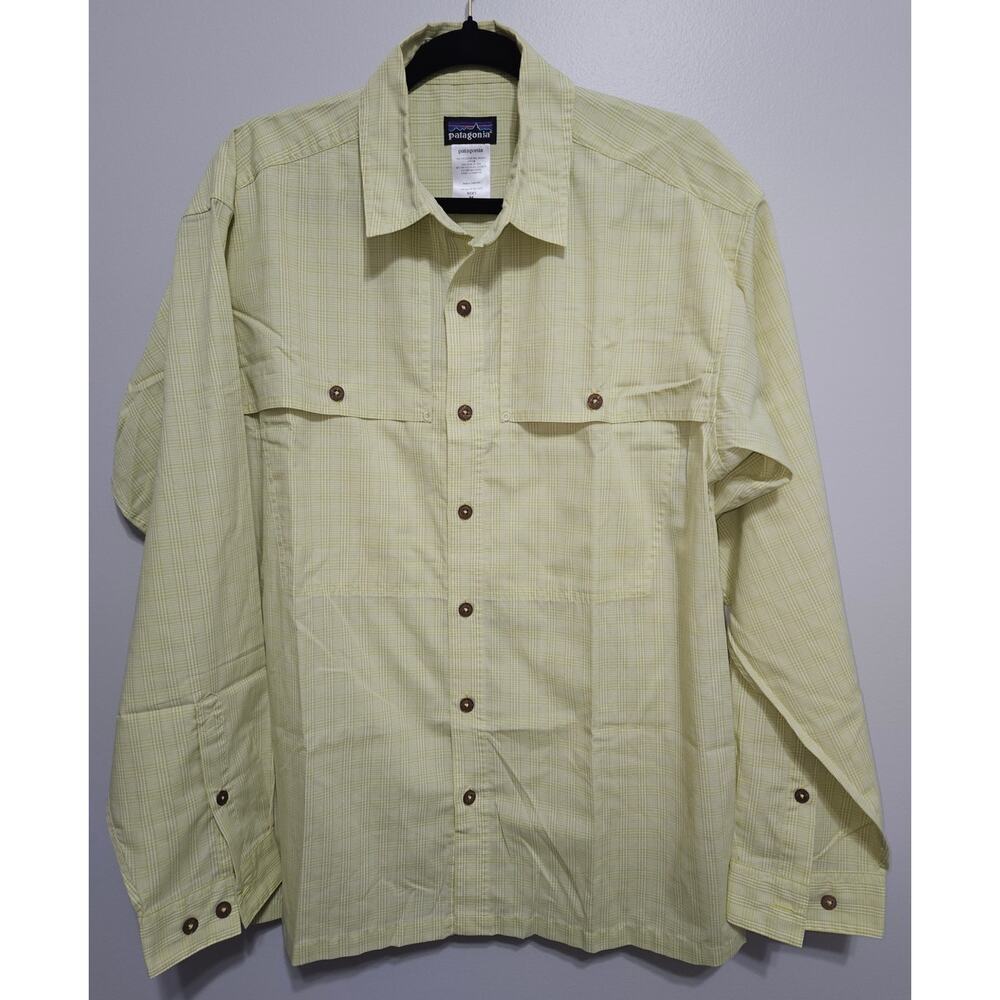 Patagonia Men's Medium LS Lime Green Button Down Lightweight Green Dress Casual